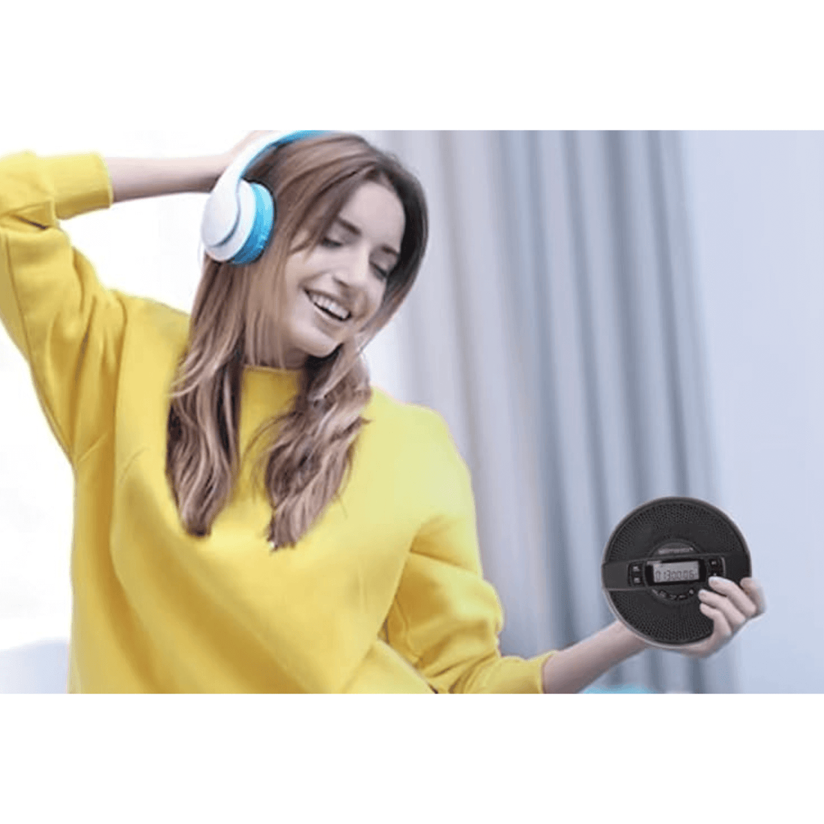 Emerson Portable Bluetooth CD Player w FM Radio, Speaker and Programmable Memory