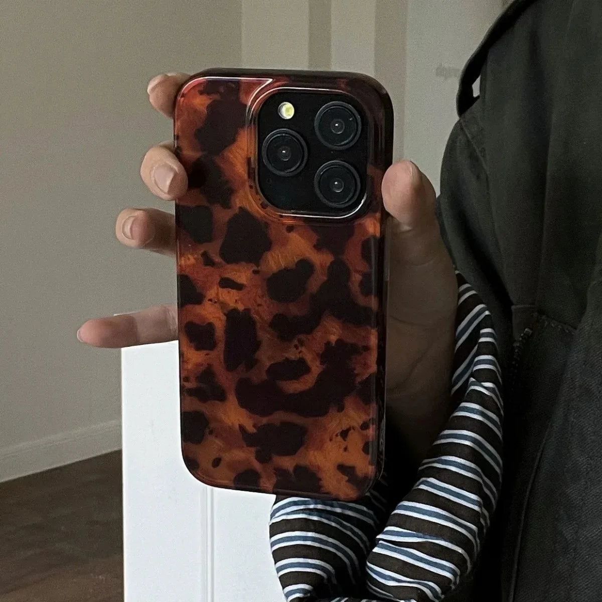 Retro Amber Texture Laser Phone Case For iPhone