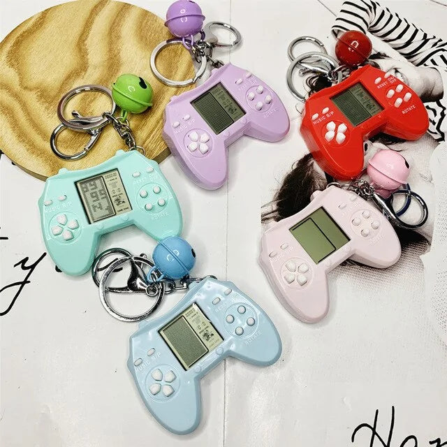 Retro Game Console Keychain Built-in 7 Games – DigiDevice